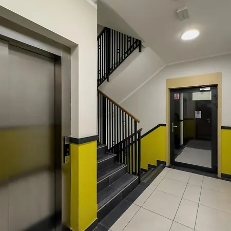 Διαμέρισμα Charming With Balcony In Wroclaw's Nadodrze By Renters