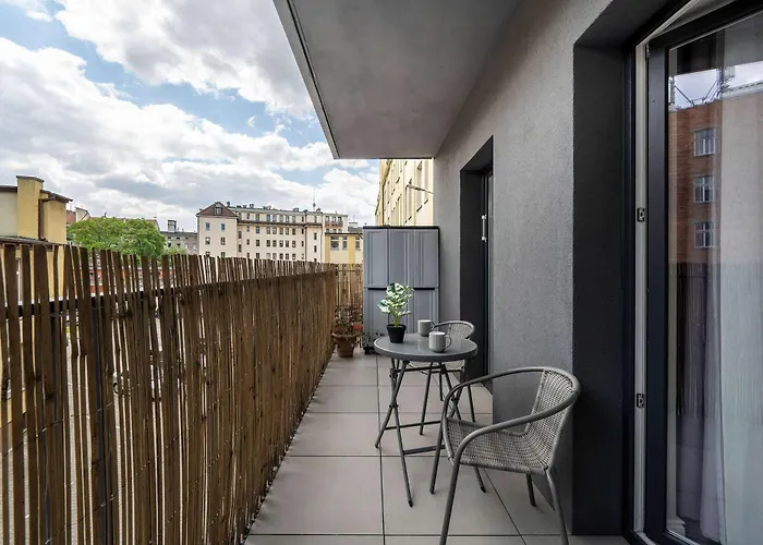 Διαμέρισμα Charming With Balcony In Wroclaw's Nadodrze By Renters