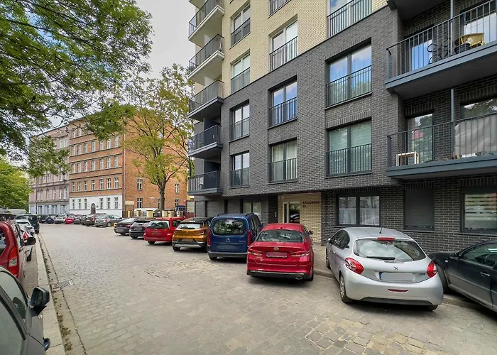 Charming With Balcony In Wroclaw's Nadodrze By Renters Διαμέρισμα