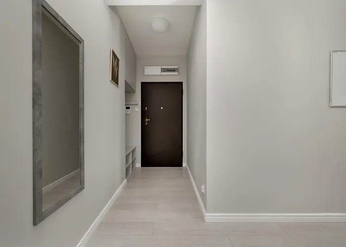 Διαμέρισμα Charming With Balcony In Wroclaw's Nadodrze By Renters Βρότσλαβ