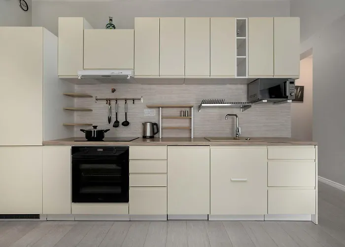 Διαμέρισμα Charming With Balcony In Wroclaw's Nadodrze By Renters Βρότσλαβ