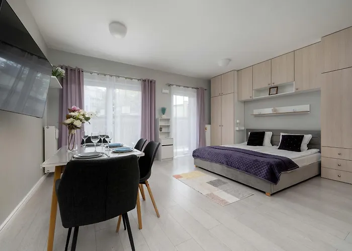 Διαμέρισμα Charming With Balcony In Wroclaw's Nadodrze By Renters