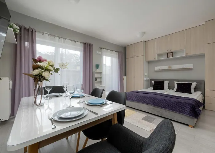 Διαμέρισμα Charming With Balcony In Wroclaw's Nadodrze By Renters Βρότσλαβ